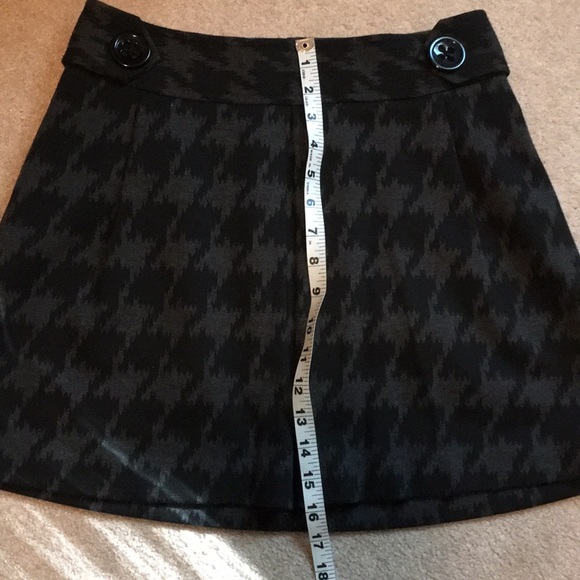 CLEARANCE!💋FINAL PRICE🎉EXPRESS houndstooth skirt - Picture 8 of 8